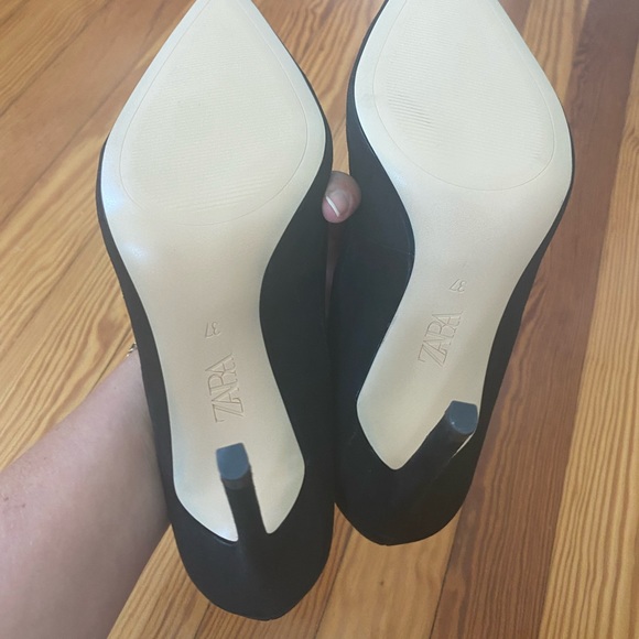 Zara Heels - size 37 - Picture 3 of 4